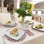 Maxplaza Szálloda Nagyszombat