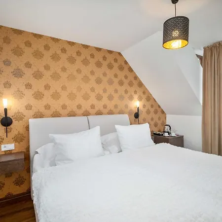 Ξενοδοχείο Maxplaza 4*