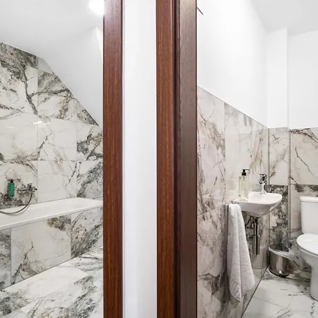 Ξενοδοχείο Maxplaza 4*