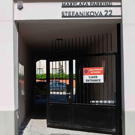 Maxplaza Hotel 4*