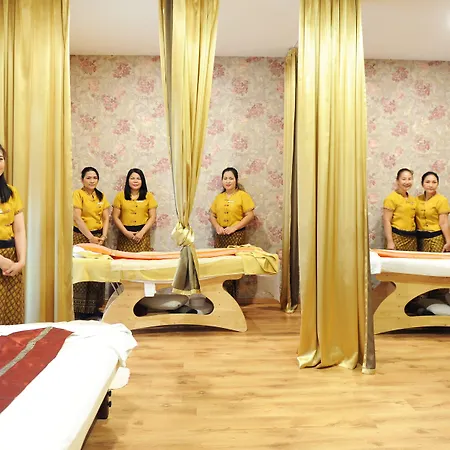 Maxplaza Hotel