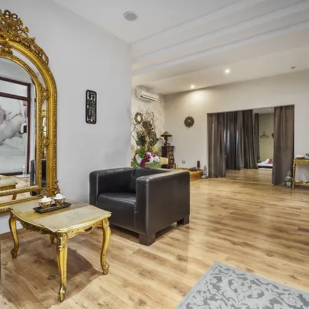 Maxplaza Τρνάβα