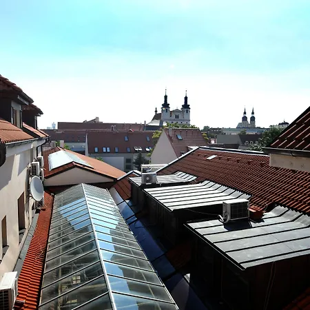 Ξενοδοχείο Maxplaza Τρνάβα