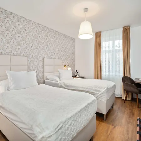 Ξενοδοχείο Maxplaza 4*